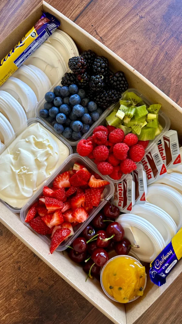 Mini Pavlova Christmas dessert platter